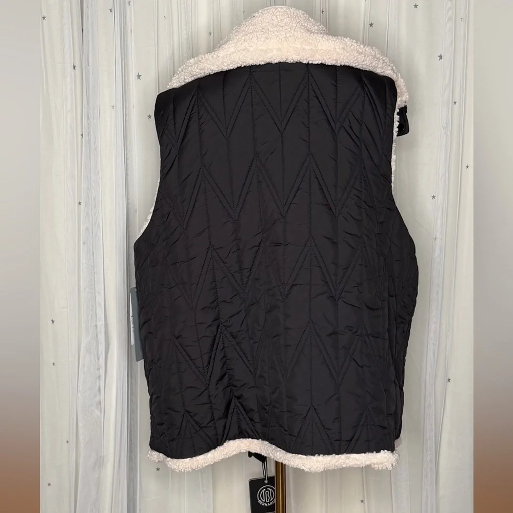 New Bernardo Sherpa Chevron Quilted Vest Faux Shearling Reversible Black